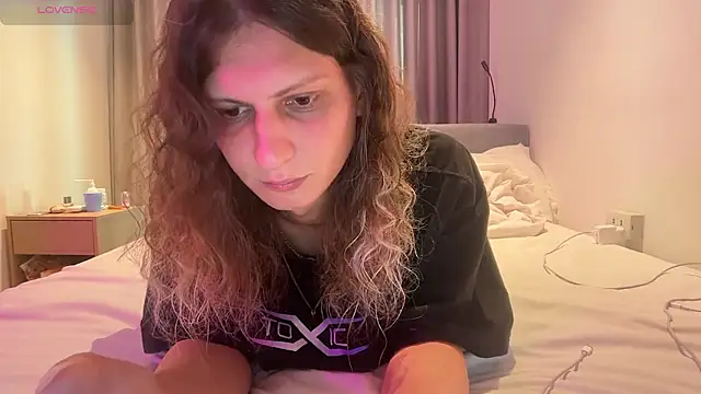 Alice Pinkhead online show from 04.21.26