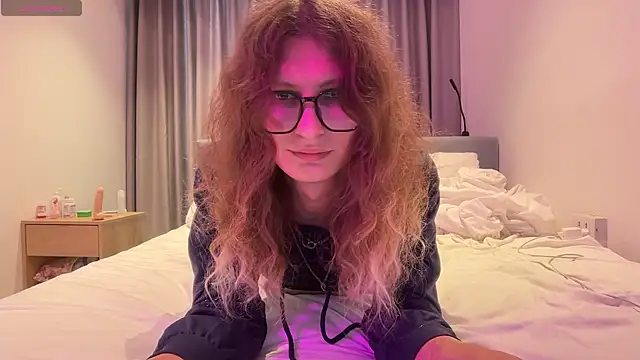 Alice Pinkhead online show from 06.08.26