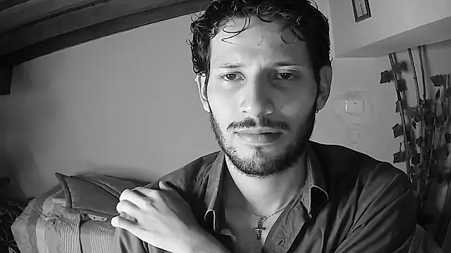 Nicholasrodrii online show from 06.17.26