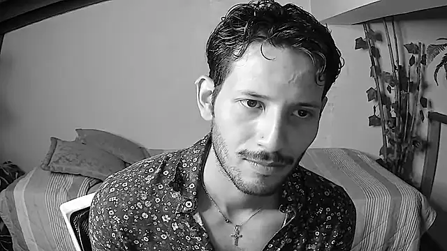 Nicholasrodrii online show from 06.24.26