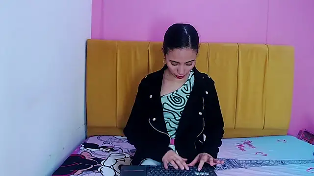 angelinabrookcm101 online show from 12.10.24