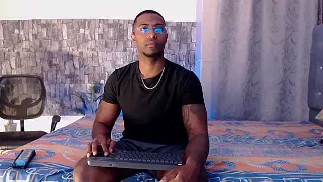 Snapshot of Joseephjackson chatting on 10.25.25 Joseephjackson online show from 10.25.25