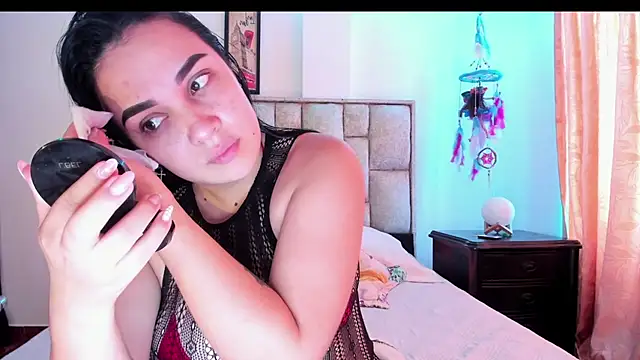 brianaGuzman online show from 09.12.25