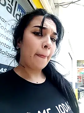 brianaGuzman online show from 09.19.25