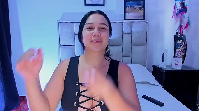 brianaGuzman online show from 03.06.26