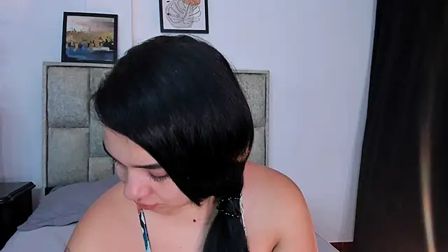 brianaGuzman online show from 04.11.26