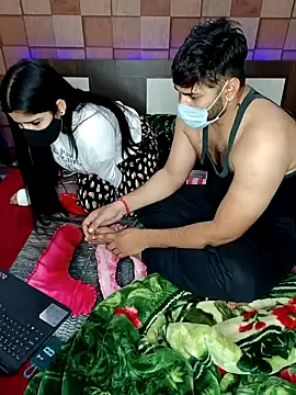 Snapshot of aaliya_bhattt chatting on 12.17.24 aaliya bhattt online show from 12.17.24