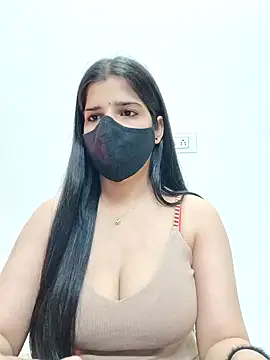 Snapshot of aaliya_bhattt chatting on 12.24.24 aaliya bhattt online show from 12.24.24