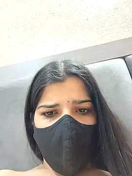 Snapshot of aaliya_bhattt chatting on 01.26.25 aaliya bhattt online show from 01.26.25