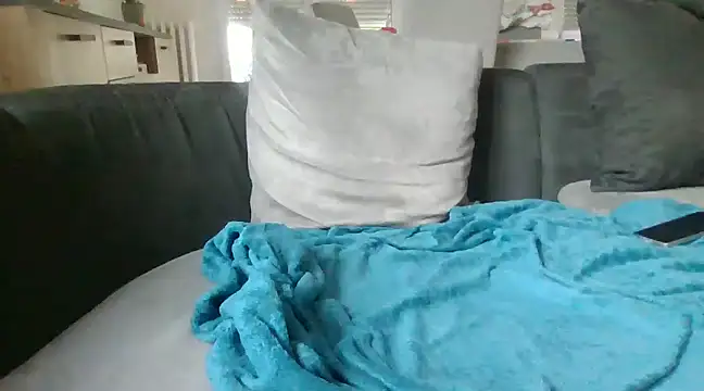 Snapshot of FablinoX chatting on 02.11.25 FablinoX online show from 02.11.25