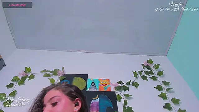 Snapshot of Mxss_Honey chatting on 09.13.25 Mxss Honey online show from 09.13.25