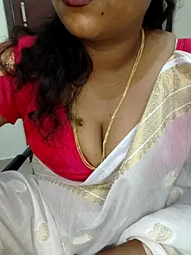 Snapshot of Sexy_Ammu_Telugu chatting on 10.10.25 Sexy Ammu Telugu online show from 10.10.25