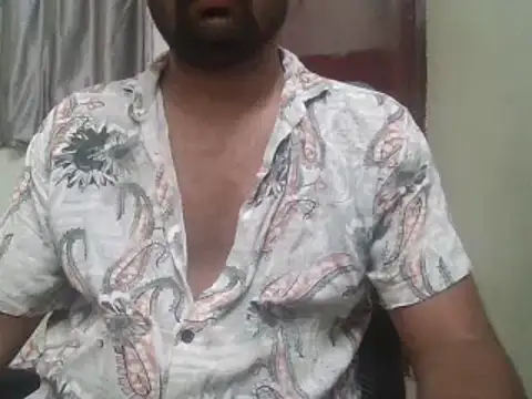 Snapshot of SURYA_HYD chatting on 11.08.25 SURYA HYD online show from 11.08.25