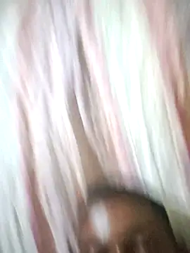 Snapshot of BeetledFlouter12 chatting on 09.24.25 BeetledFlouter12 online show from 09.24.25