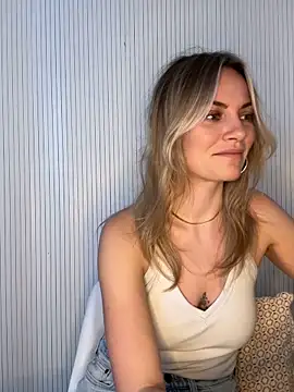 Snapshot of Milla__one chatting on 02.26.26 Milla one online show from 02.26.26