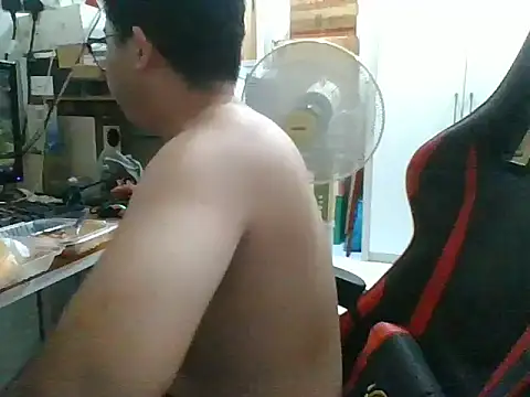 Snapshot of shyboymasturbation chatting on 12.21.24 shyboymasturbation online show from 12.21.24