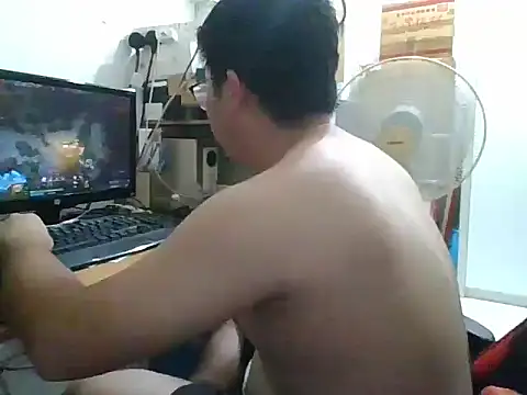Snapshot of shyboymasturbation chatting on 01.04.25 shyboymasturbation online show from 01.04.25