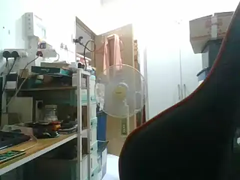 Snapshot of shyboymasturbation chatting on 02.25.25 shyboymasturbation online show from 02.25.25