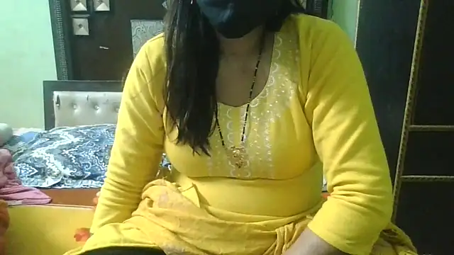 Snapshot of couplesuni chatting on 11.27.25 couplesuni online show from 11.27.25