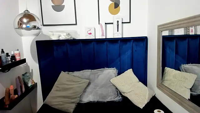 Snapshot of Alaia_Cute chatting on 07.09.26 Alaia Cute online show from 07.09.26