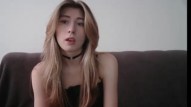 ErikaShyy online show from 02.03.25