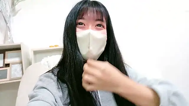 Snapshot of yukinA_xoxo chatting on 12.08.24 yukinA xoxo online show from 12.08.24