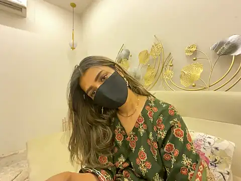 MaYaa  11 online show from 04.15.26