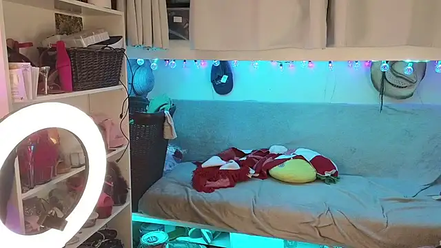 cunty tranny lydia online show from 12.17.25