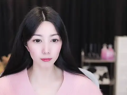 Snapshot of Nuyoah-77 chatting on 11.11.25 Nuyoah-77 online show from 11.11.25