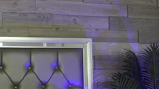 KeylaConner online show from 12.14.25