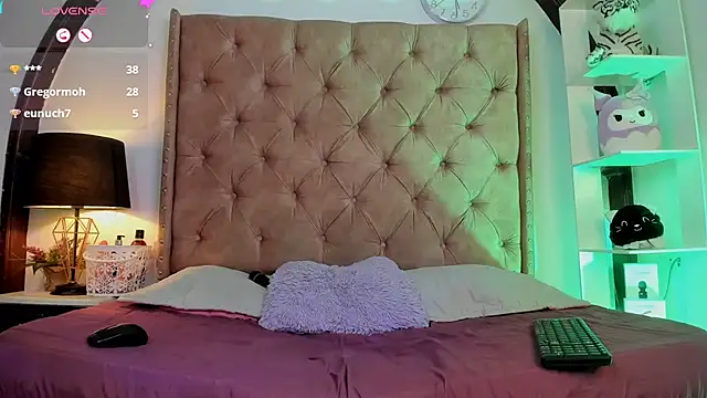 Snapshot of LadyAvalon chatting on 03.14.25 LadyAvalon online show from 03.14.25