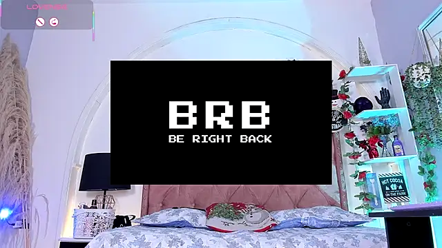 Snapshot of LadyAvalon chatting on 12.13.25 LadyAvalon online show from 12.13.25