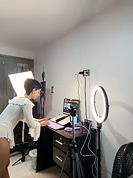 Snapshot of LadyAvalon chatting on 02.22.26 LadyAvalon online show from 02.22.26