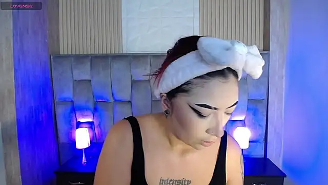 Mia Rinn online show from 10.08.25