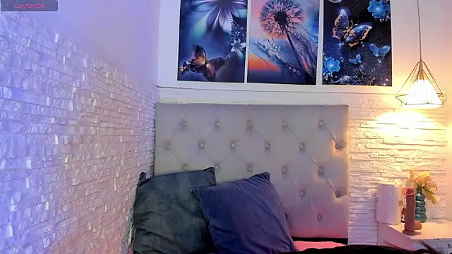 Snapshot of graceymilf666 chatting on 02.28.25 graceymilf666 online show from 02.28.25