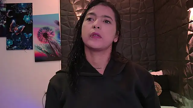 Snapshot of graceymilf666 chatting on 10.24.25 graceymilf666 online show from 10.24.25