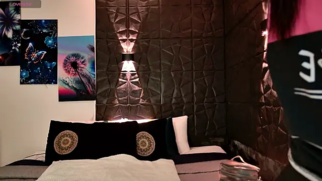 Snapshot of graceymilf666 chatting on 11.26.25 graceymilf666 online show from 11.26.25