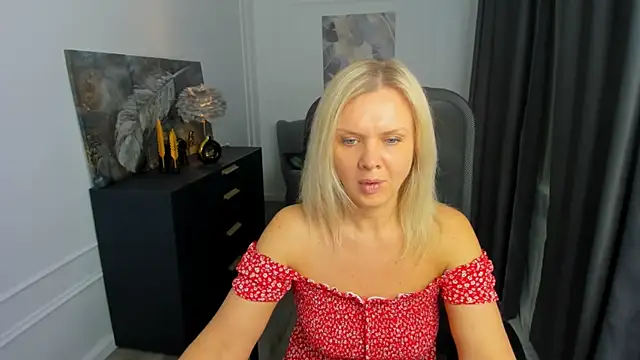 AgathaKlouin online show from 03.31.26