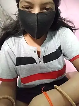 Snapshot of Hotty-Divya chatting on 06.16.26 Hotty-Divya online show from 06.16.26