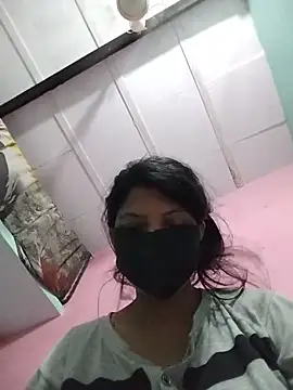 Snapshot of Hotty-Divya chatting on 06.17.26 Hotty-Divya online show from 06.17.26