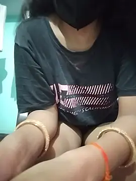 Snapshot of Hotty-Divya chatting on 07.20.26 Hotty-Divya online show from 07.20.26