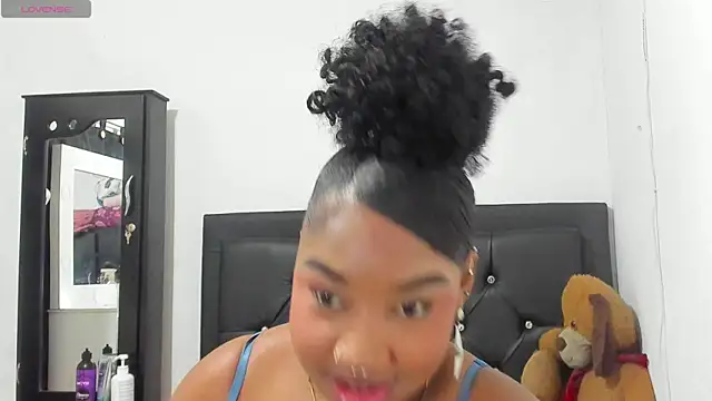 Natassha brown1 online show from 10.28.25