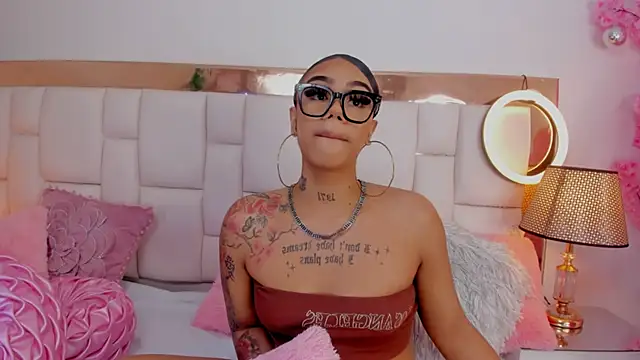 Mia Jansen online show from 12.19.24