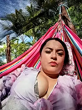 Snapshot of Lesly_10- chatting on 11.27.25 Lesly 10- online show from 11.27.25