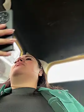 Snapshot of Lesly_10- chatting on 02.02.26 Lesly 10- online show from 02.02.26