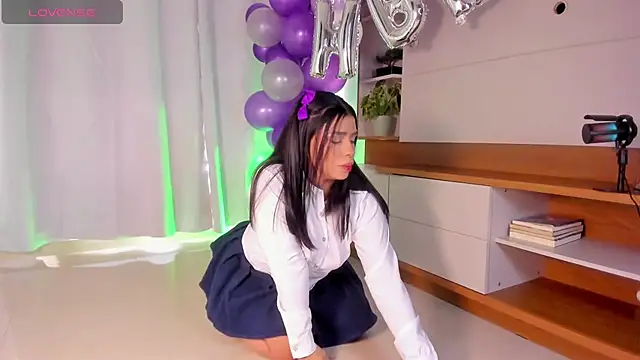 Snapshot of Elii_ross chatting on 10.28.25 Elii ross online show from 10.28.25