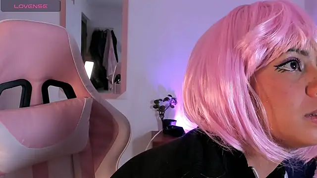 adriannyp 1 online show from 10.22.25