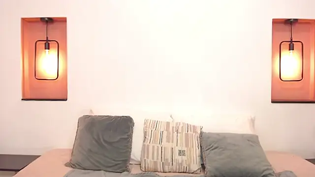 Miley Collins online show from 12.21.24