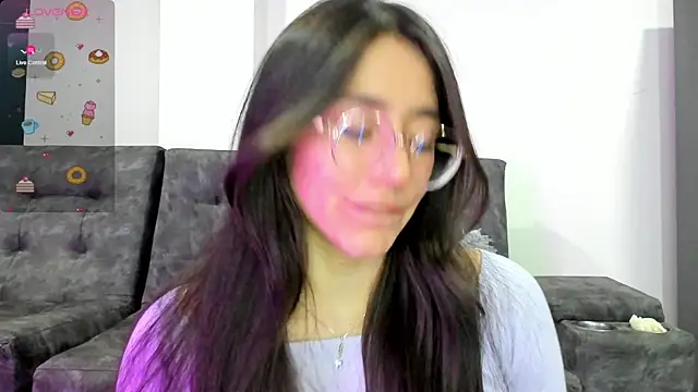 emmadiaz1 online show from 01.18.25