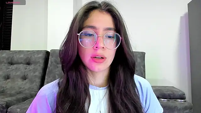 emmadiaz1 online show from 01.31.25